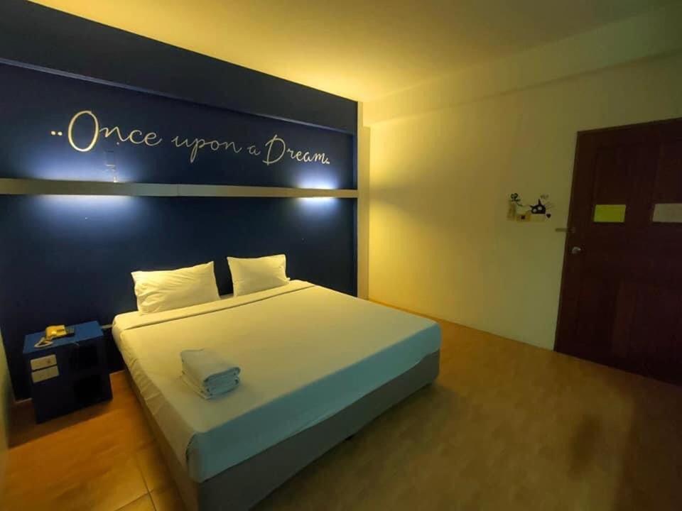 Bj City Hotel Surat Thani Esterno foto